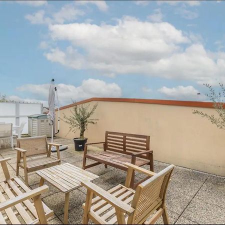 Appartement 2 Pieces De 44M² En Centre Ville Magny-les-Hameaux Exterior foto
